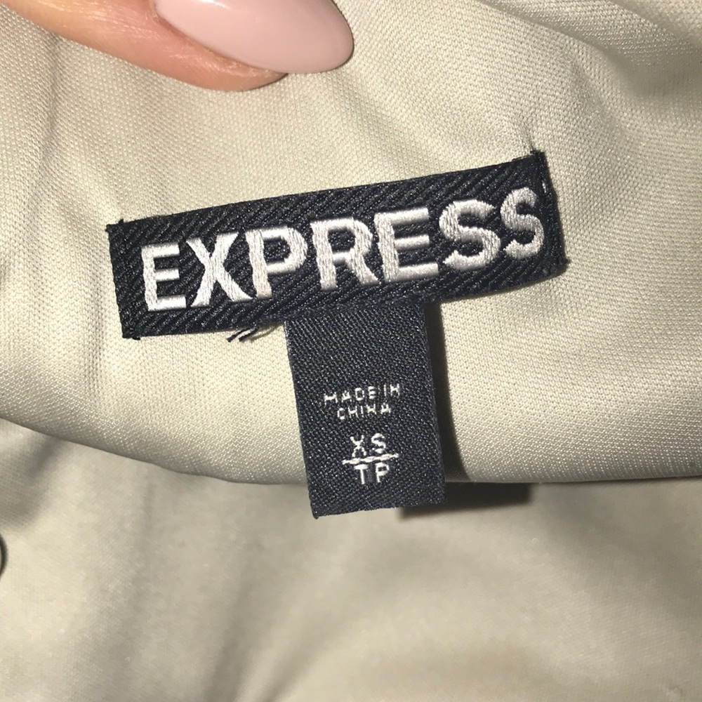 Beautiful Sequin Silver Dress From Express - Picture 7 of 7